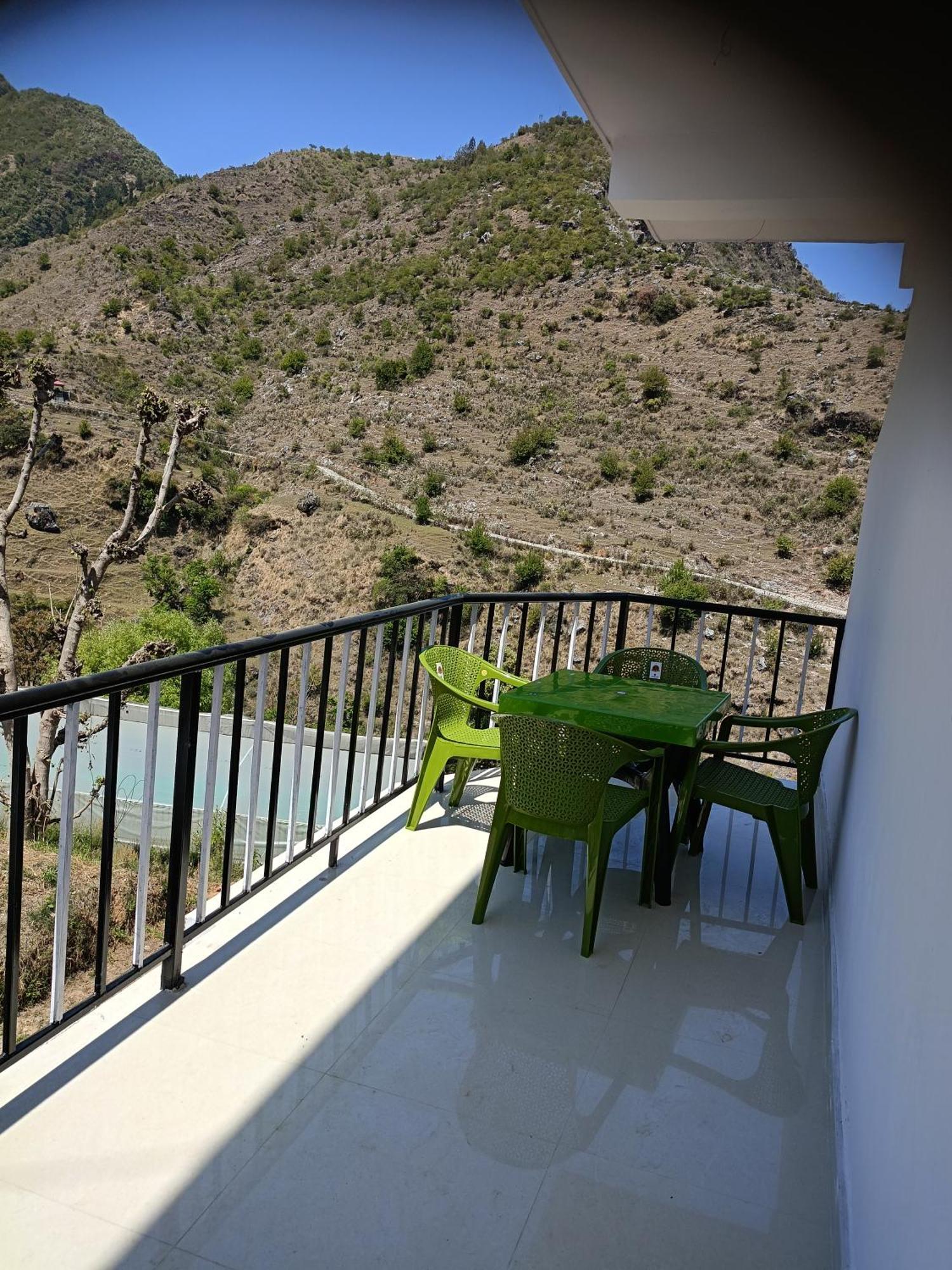 Parvatiya Homestay Mussoorie Buitenkant foto
